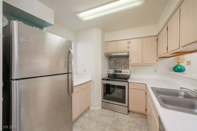 $135,000 | 2068 Mesquite Lane, Unit 203, Laughlin, NV 89029