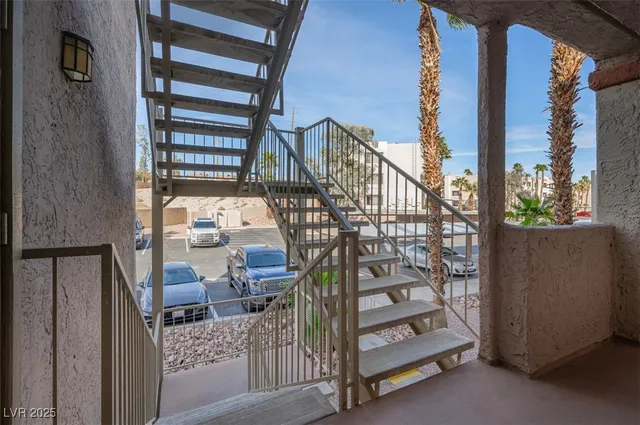 $135,000 | 2068 Mesquite Lane, Unit 203, Laughlin, NV 89029
