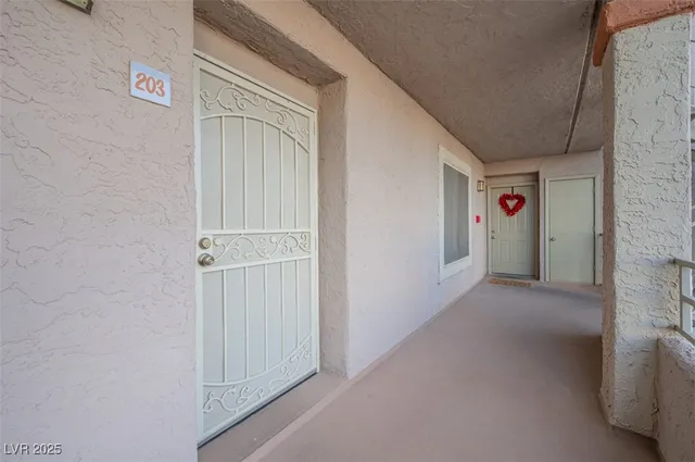$135,000 | 2068 Mesquite Lane, Unit 203, Laughlin, NV 89029