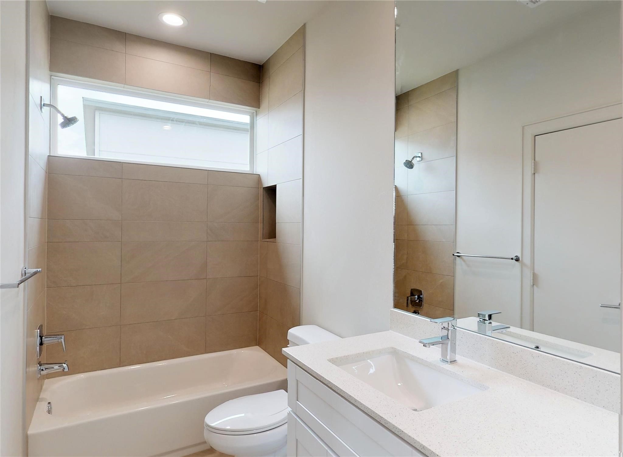5726 Rucio Lane Houston, TX 77092 - Photo 28 of 35 Gallery Image 28