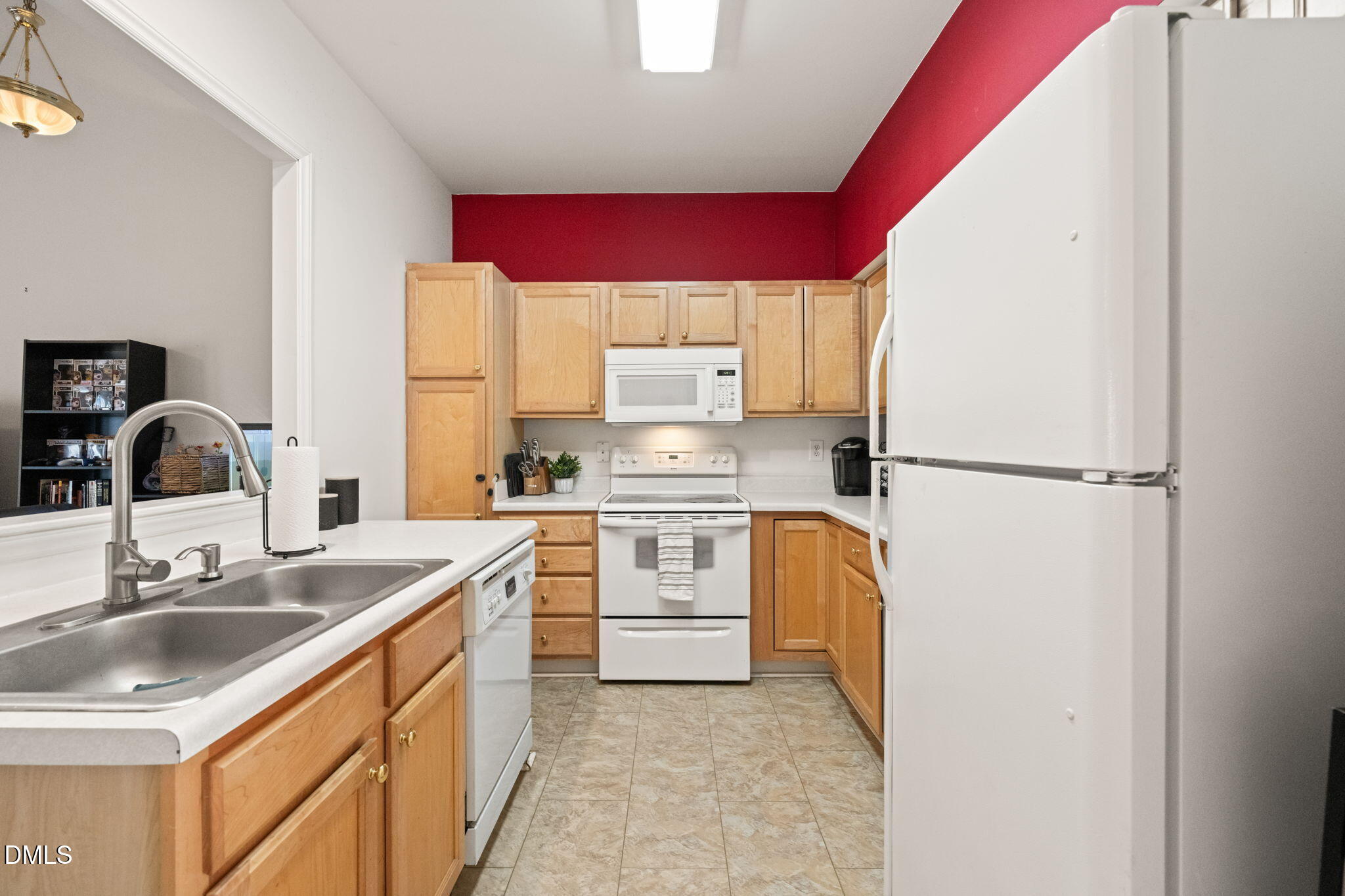 33 Signet Drive Durham, NC 27704 - Photo 8 of 28 8-web-or-mls-untitled-7