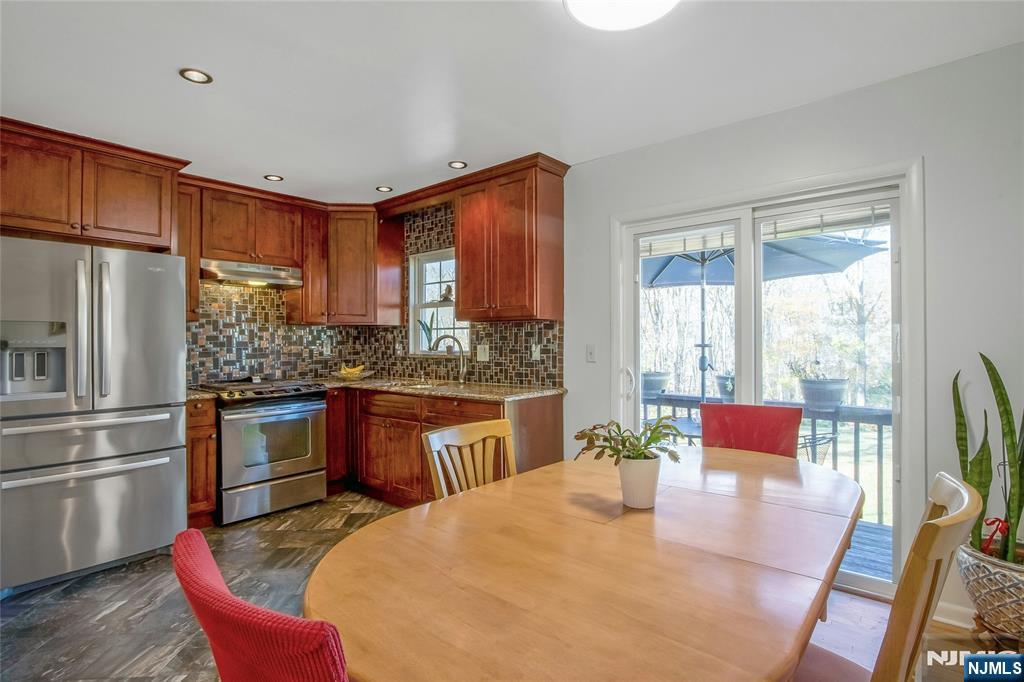 497 Tappan Road Norwood, NJ 07648 - Photo 13 of 33