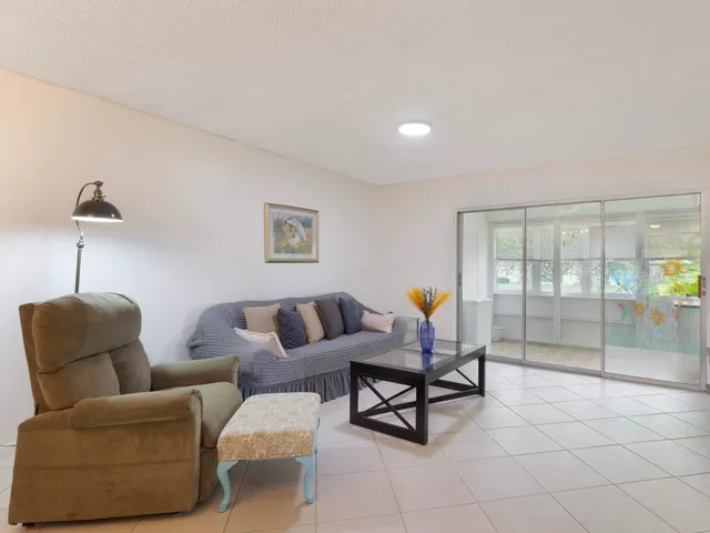 $234,900 | 857 Worcester Lane, Unit B, Lake Worth, FL 33467