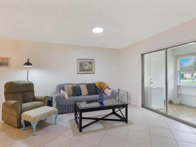 $234,900 | 857 Worcester Lane, Unit B, Lake Worth, FL 33467