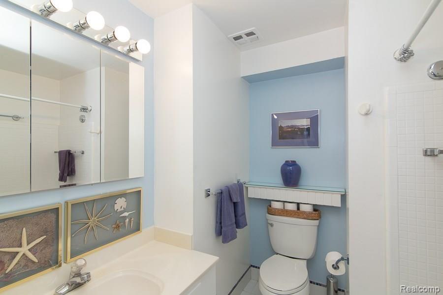 501 West University Drive Rochester, MI 48307 - Photo 16 of 17 Gallery Image 16