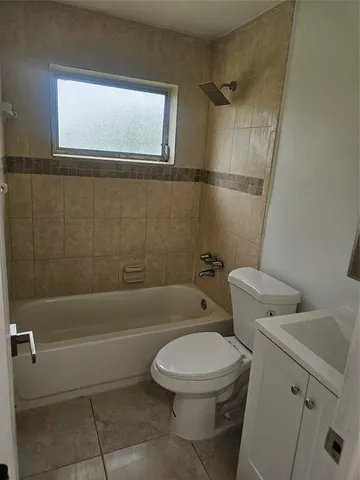 $2,950 | 1910 Northeast 1st Terrace, Pompano Beach, FL 33060