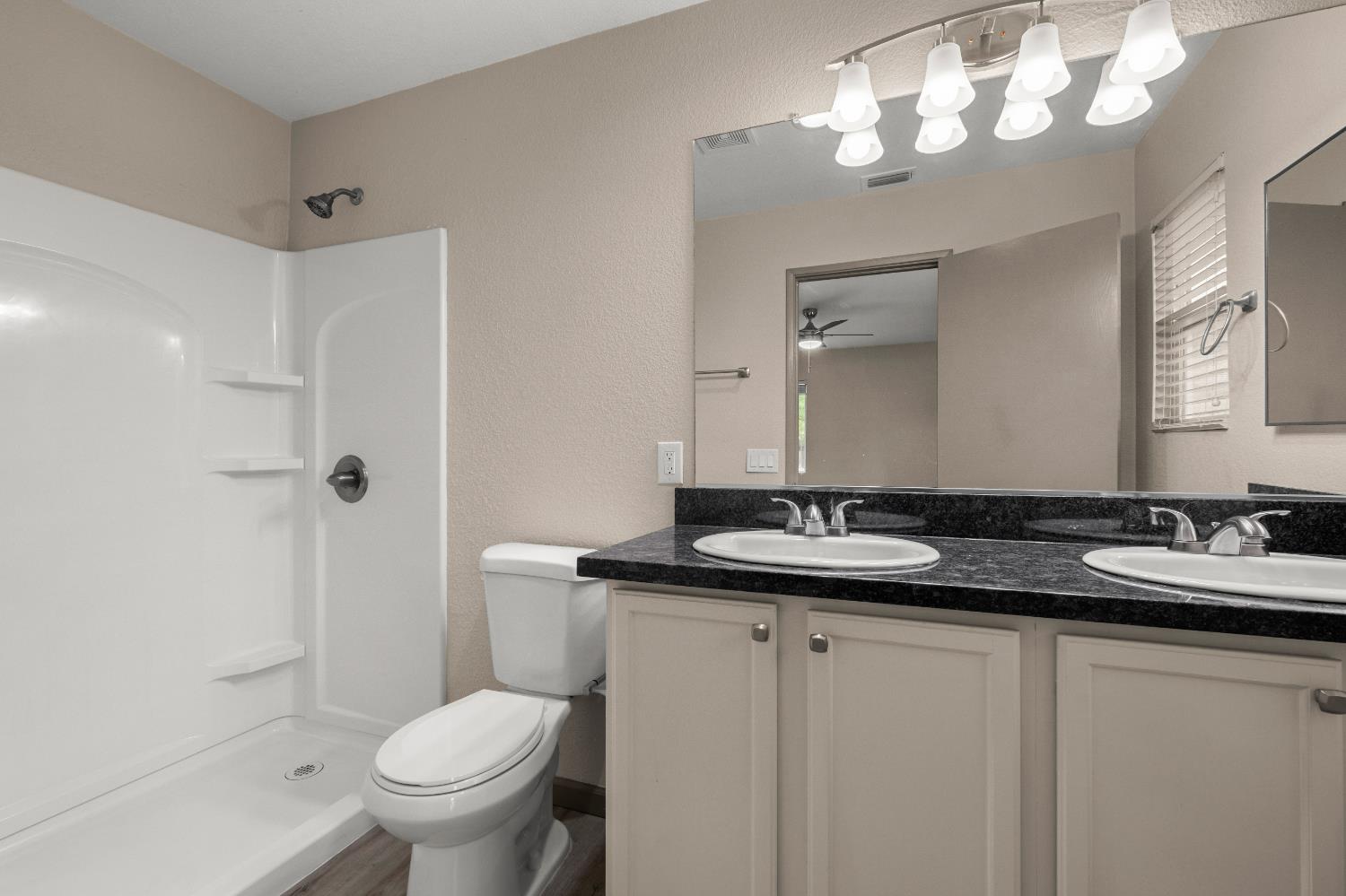 4380 Pinckney Way Mather, CA 95655 - Photo 24 of 44 Main Bathroom