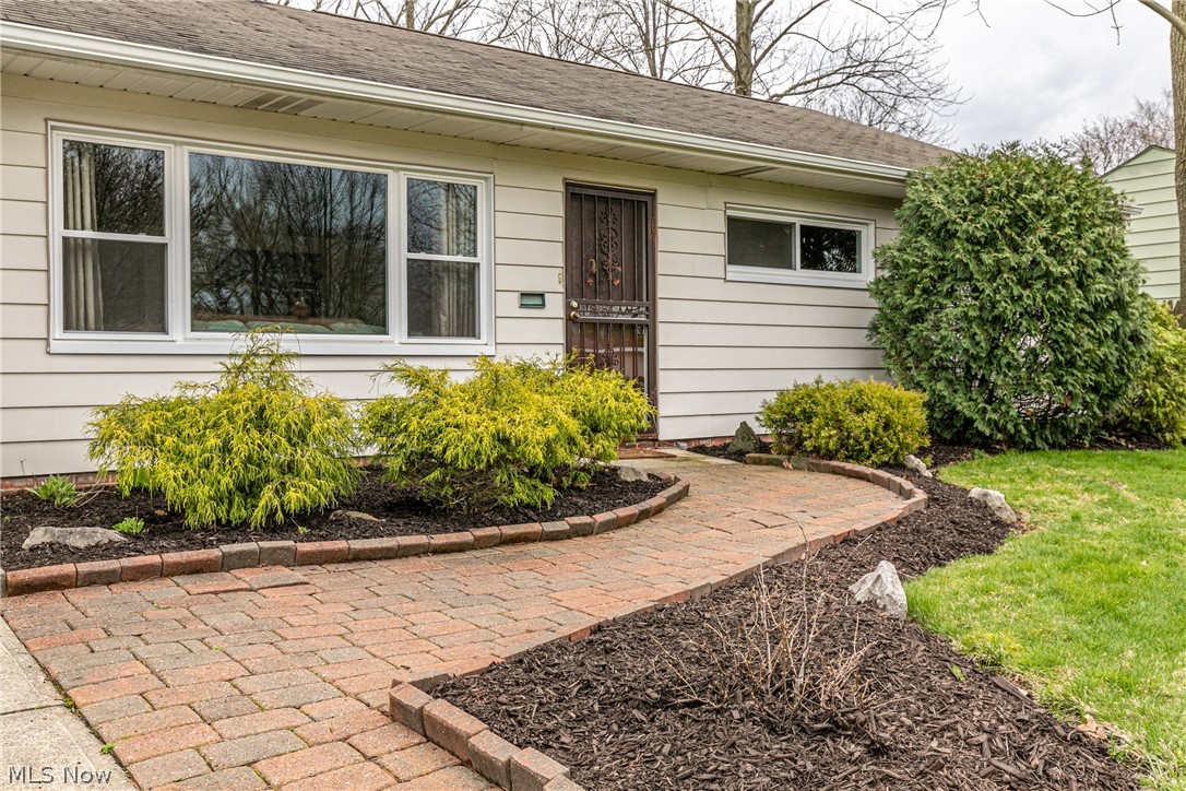 4112 Dartford Road South Euclid, OH 44121 - Photo 33 of 35