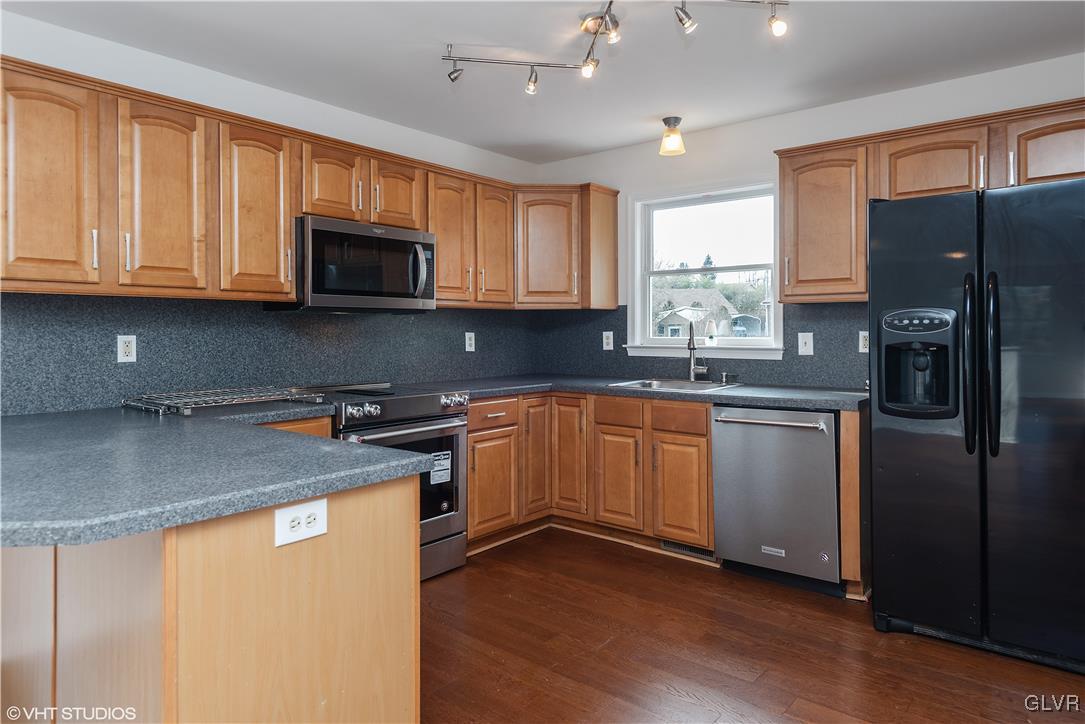 841 Savage Road Northampton, PA 18067 - Photo 4 of 18 Gallery Image 4