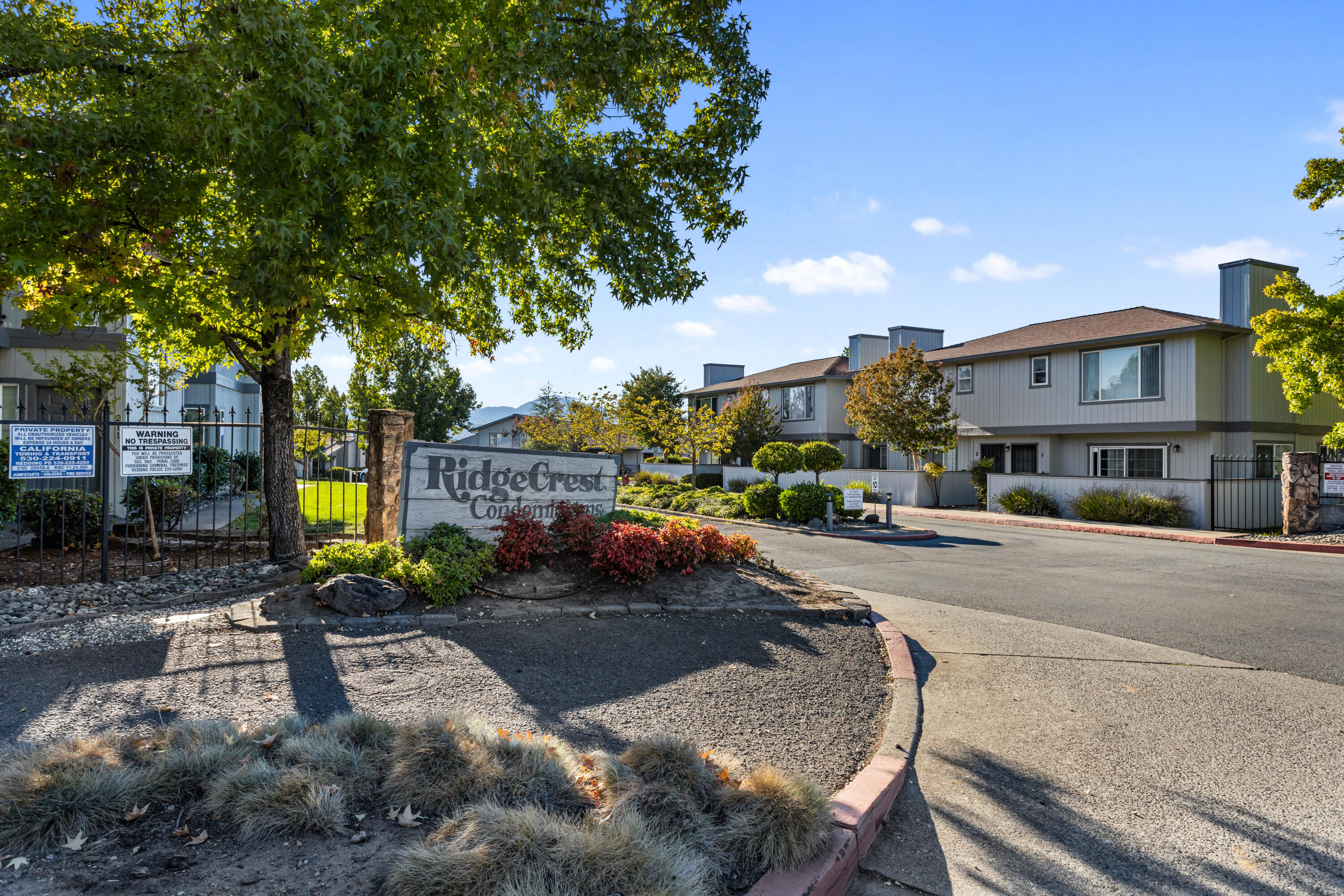 249 Ridgetop Drive, Unit 140 Redding, CA 96003 - Photo 3 of 25 Exterior07