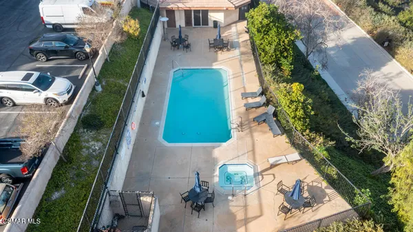 $599,999 | 845 Warwick Avenue, Thousand Oaks, CA 91360