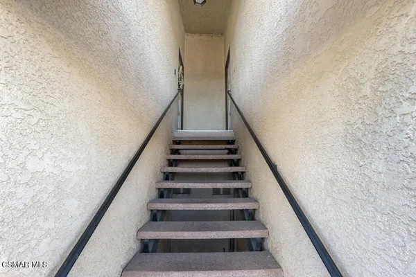 $599,999 | 845 Warwick Avenue, Thousand Oaks, CA 91360