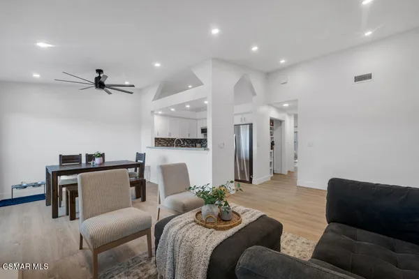 $599,999 | 845 Warwick Avenue, Thousand Oaks, CA 91360