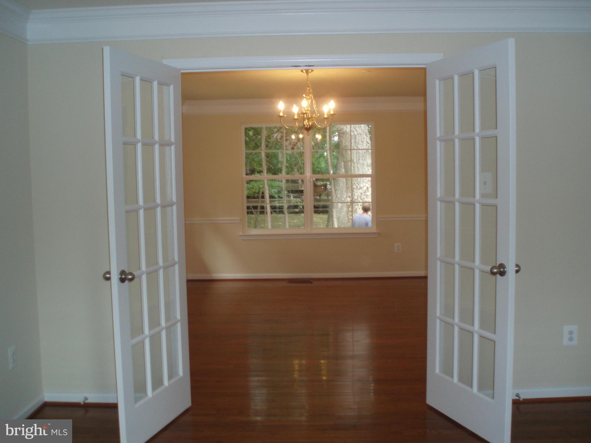 6514 Rimrock Lane New Market, MD 21774 - Photo 9 of 11 shown with optional glass doors