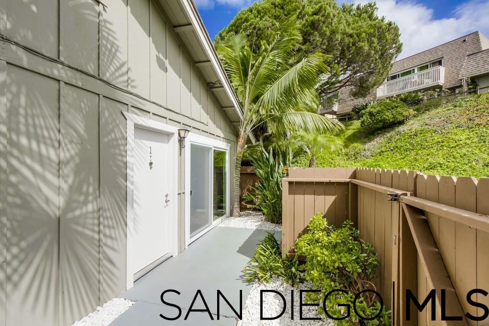 409 Requeza Street, Unit D1 Encinitas, CA 92024 - Photo 2 of 24 Gallery Image 2