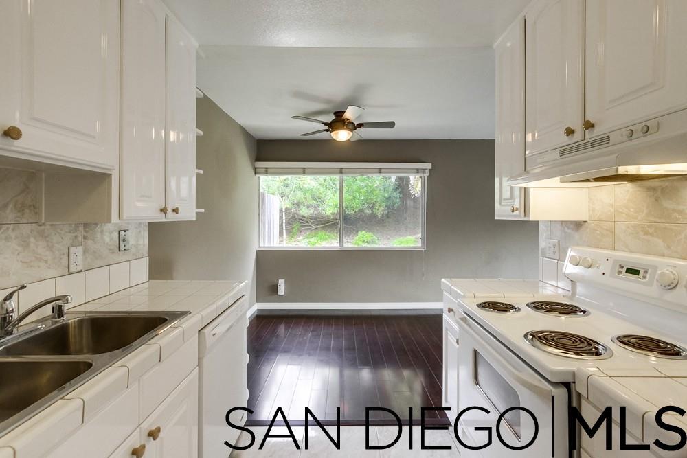 409 Requeza Street, Unit D1 Encinitas, CA 92024 - Photo 11 of 24 Gallery Image 11
