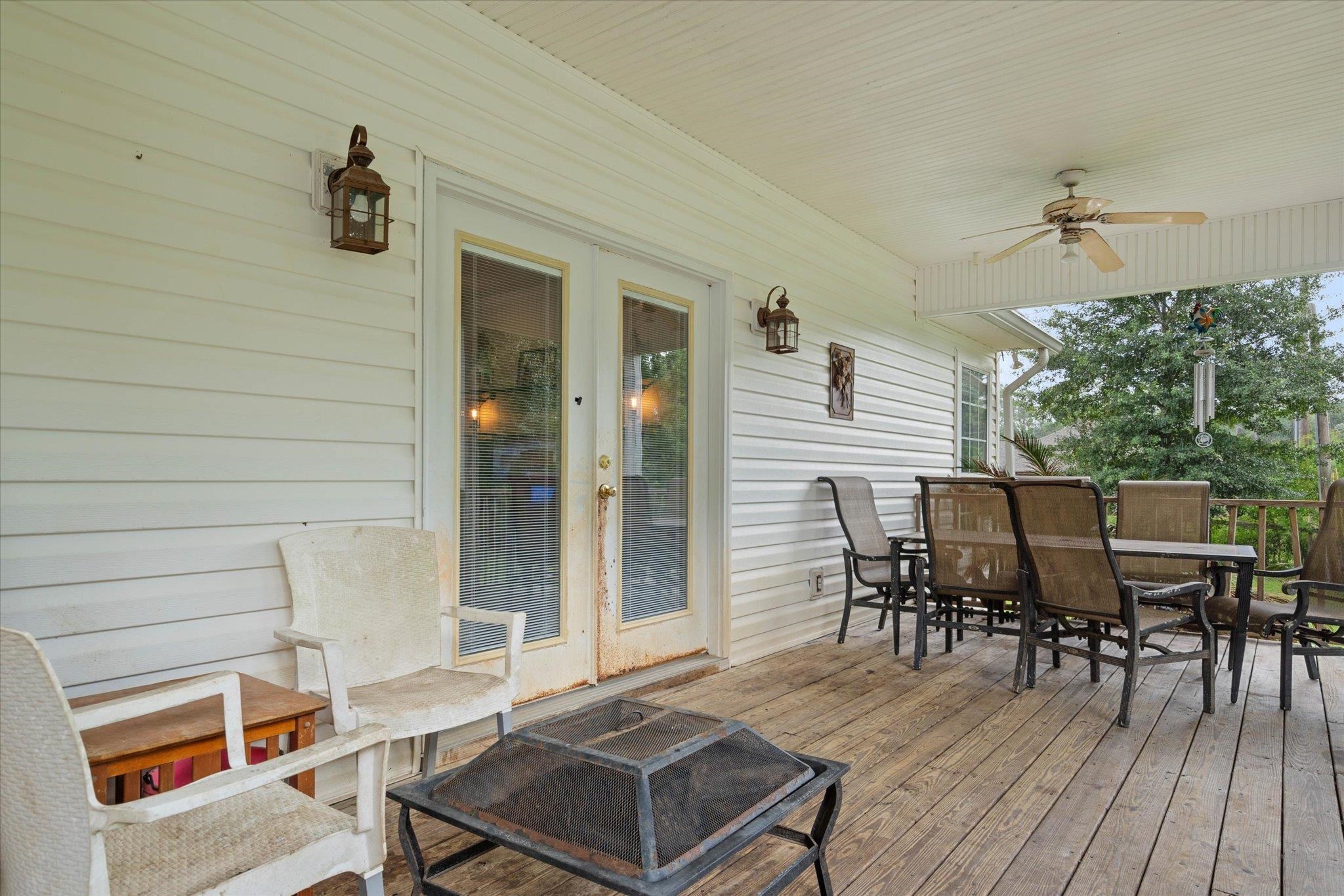22760 Ridgewood Drive Robertsdale, AL 36567 - Photo 27 of 44 Deck