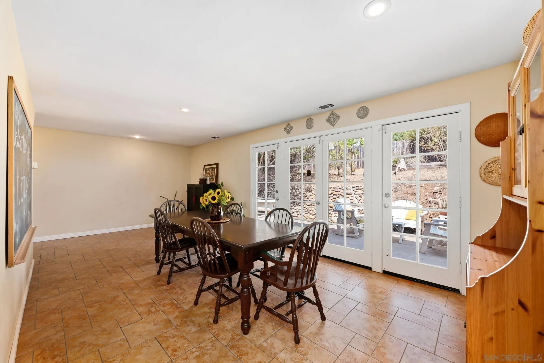 2744 Felicita Road Escondido, CA 92029 - Photo 7 of 32 Gallery Image 7