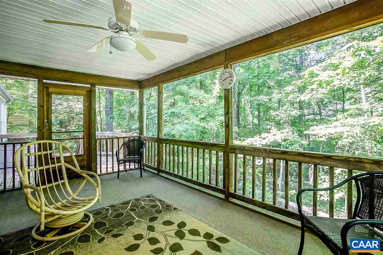 13 Woodridge Road Palmyra, VA 22963 - Photo 29 of 35 Enter from Living Room