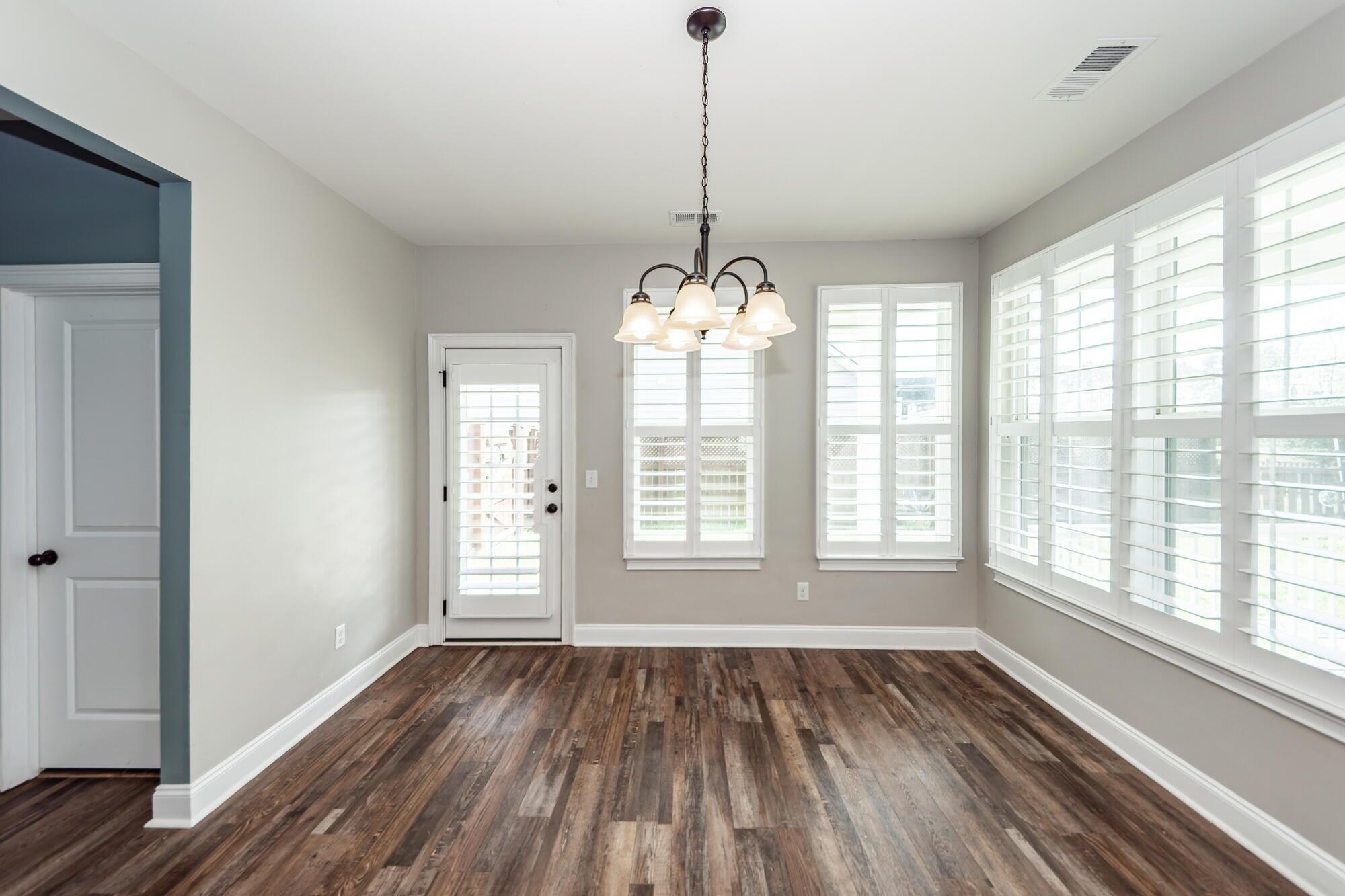 416 Spectrum Road Summerville, SC 29486 - Photo 10 of 57