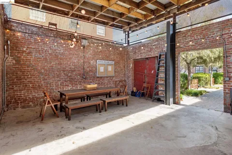 $499,000 | 425 East 11th Street, Unit 17, Oakland, CA 94606