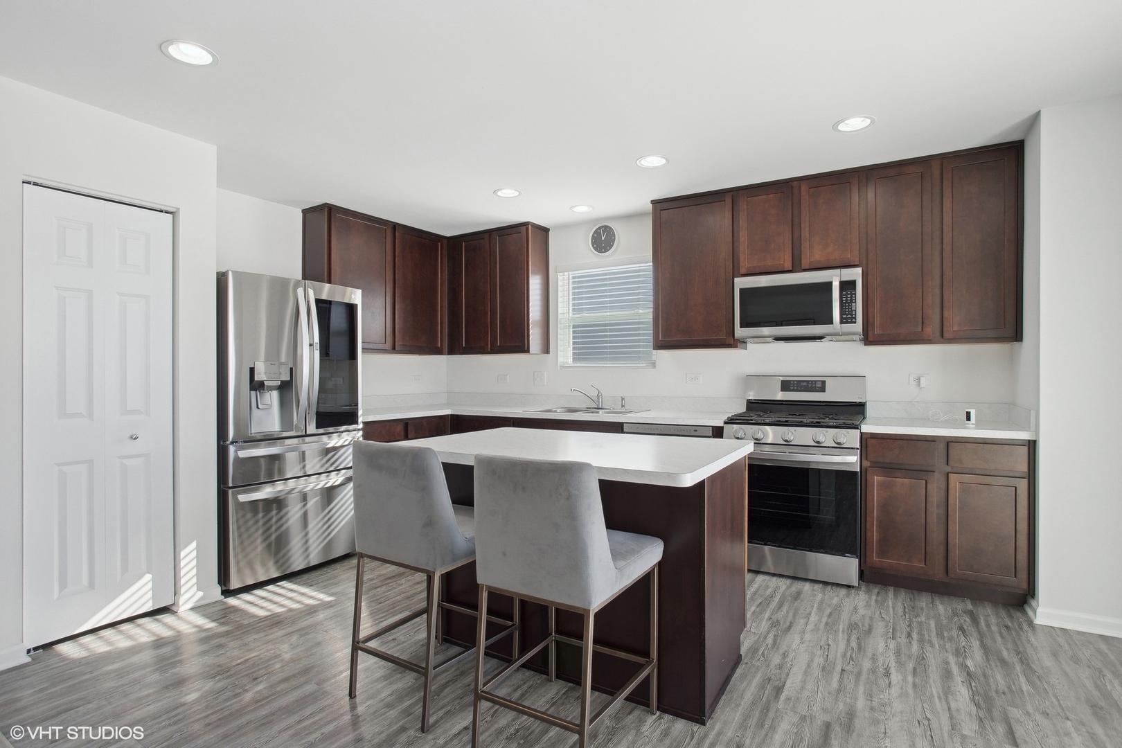 1005 Sharp Drive Plano, IL 60545 - Photo 7 of 29