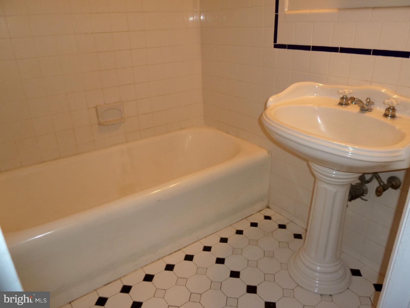 1324 Locust Street, Unit 621 Philadelphia, PA 19107 - Photo 13 of 16 Bathroom