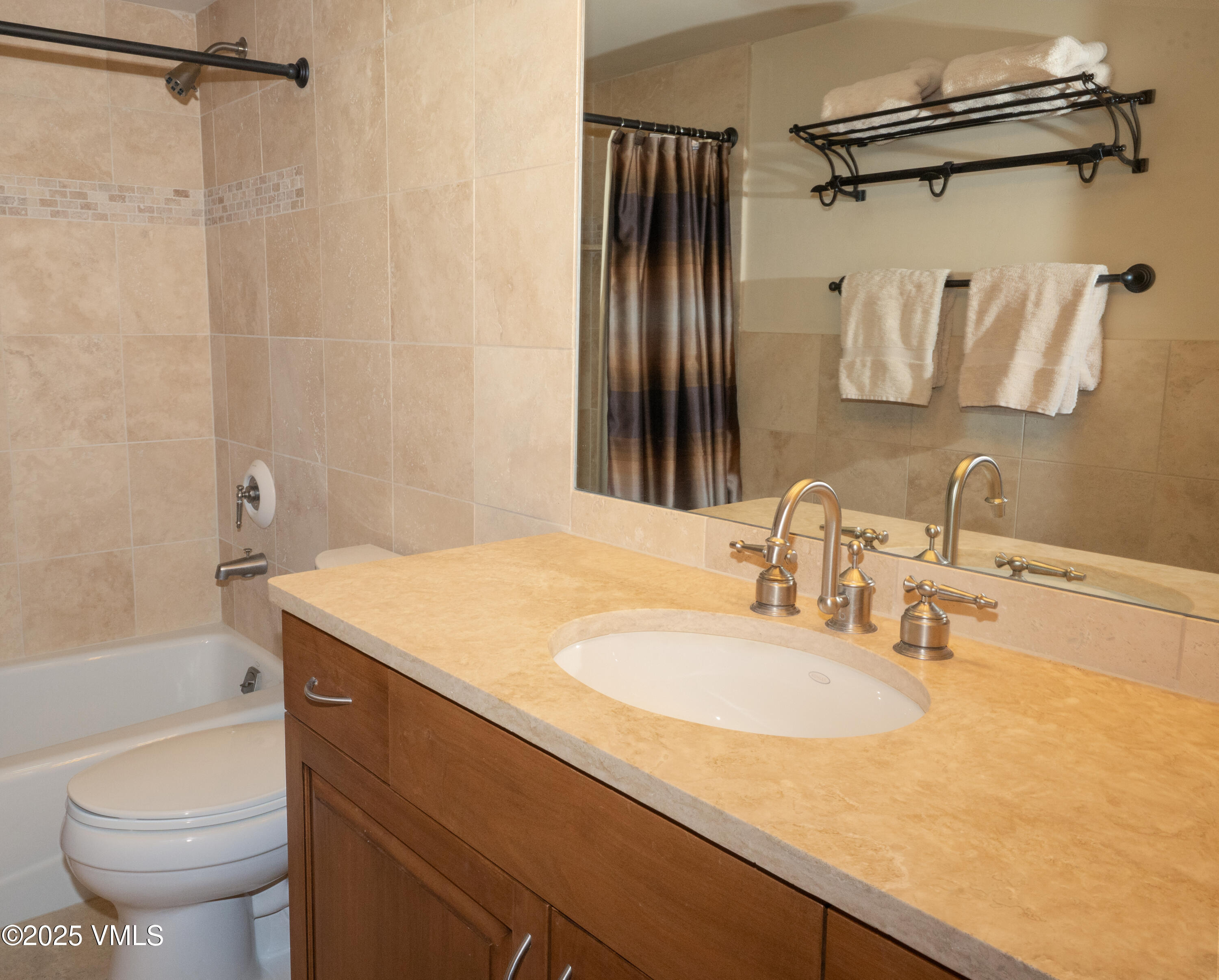 4690 Vail Racquet Club Drive, Unit 15A2 Vail, CO 81657 - Photo 9 of 20 VRC Guest Bathroom