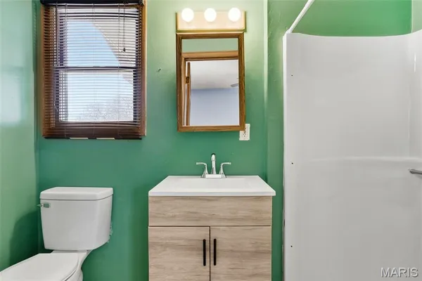 $220,000 | 147 Holiday Drive, Edwardsville, IL 62025