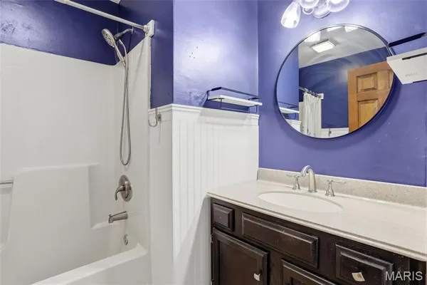 $220,000 | 147 Holiday Drive, Edwardsville, IL 62025