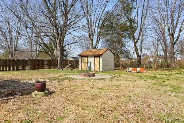 $220,000 | 147 Holiday Drive, Edwardsville, IL 62025