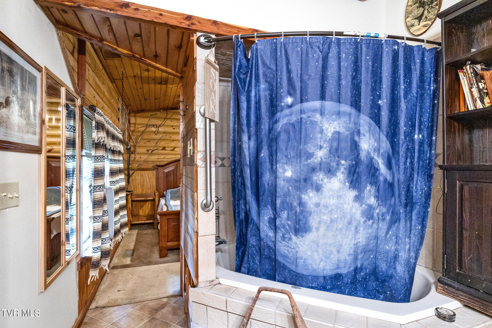 2185 Old Midway Road Mosheim, TN 37818 - Photo 24 of 48 Master bathroom