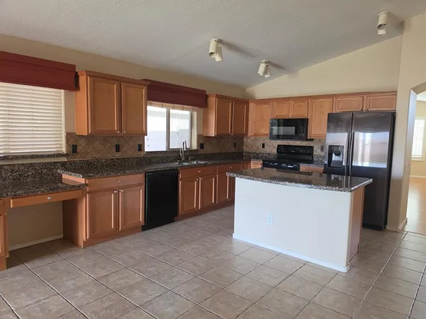 $2,395 | 3060 East Colonial Place, Chandler, AZ 85249