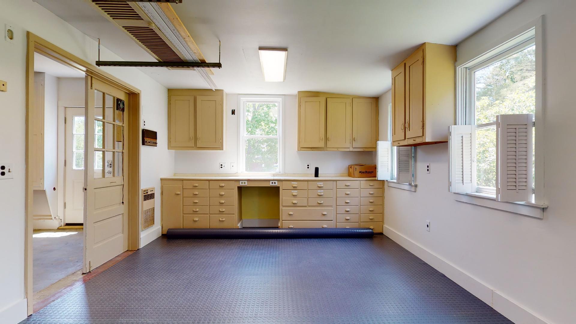 260 North Road Yarmouth, ME 04096 - Photo 45 of 57 Workshop