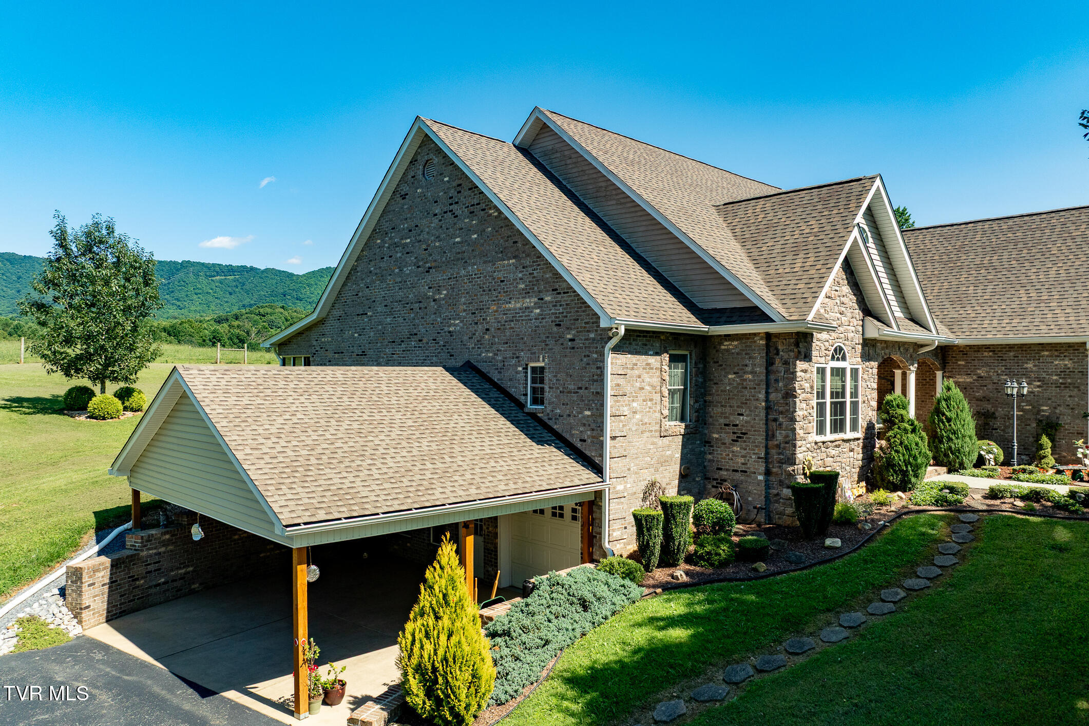 186 Oliver Edwards Road Jonesborough, TN 37659 - Photo 12 of 125 186 Oliver Edwards Road (20 of 130) - Co