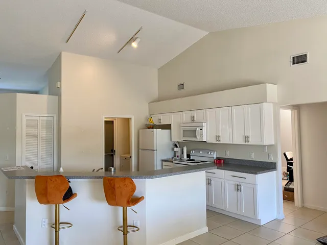 $3,800 | 104 Van Gogh Way, Royal Palm Beach, FL 33411