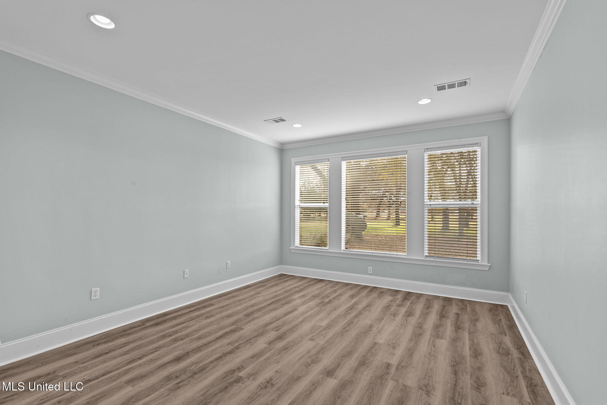 875 Robinson Road Canton, MS 39046 - Photo 37 of 97 41-web-or-mls-875 Robinson-2025-41