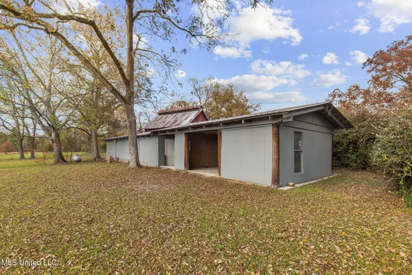 $559,000 | 875 Robinson Road, Canton, MS 39046