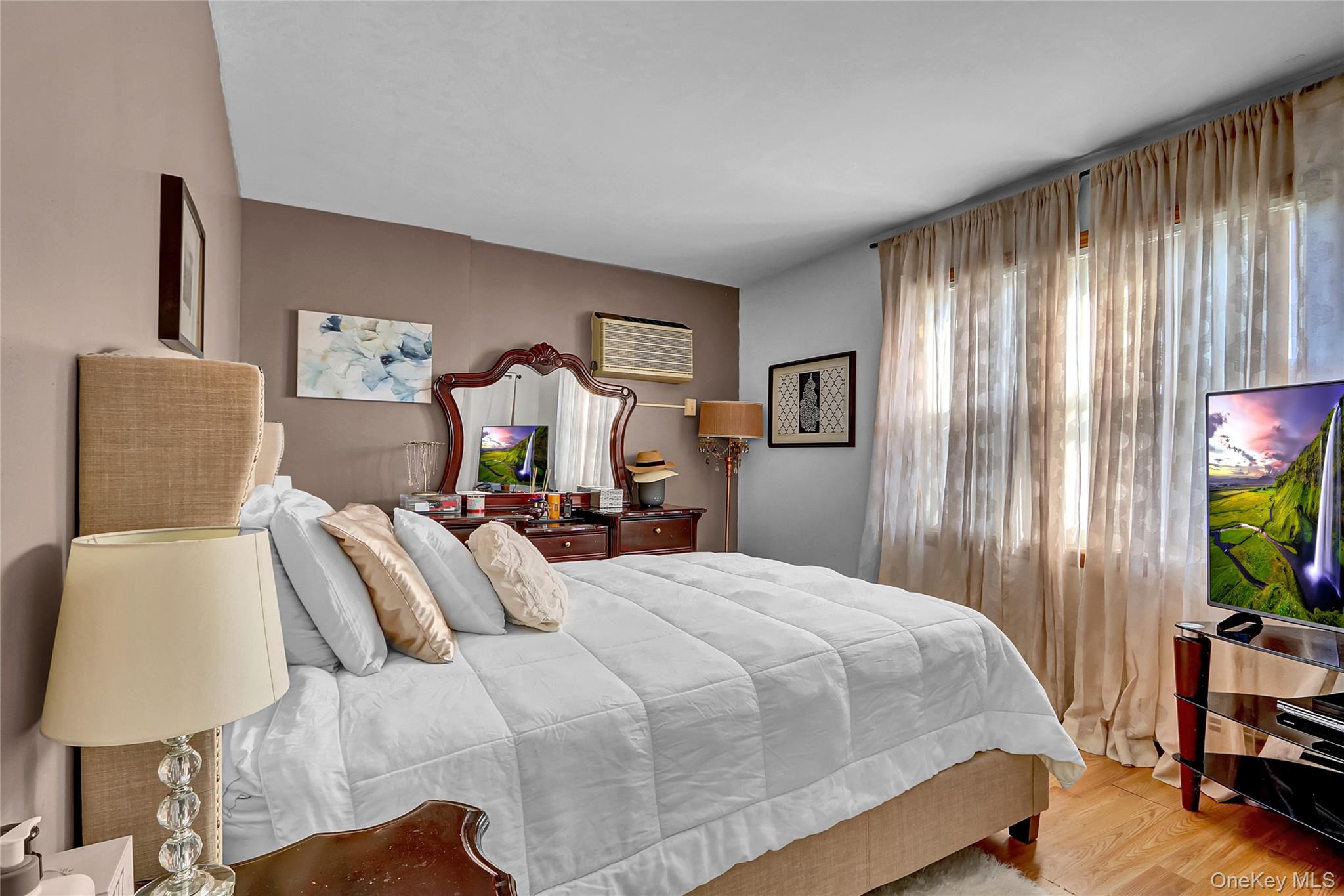 150-27 16th Road Queens, NY 11357 - Photo 12 of 20