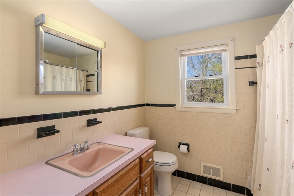 42 Martin Bates Street Dedham, MA 02026 - Photo 14 of 34