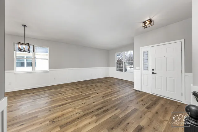 $420,000 | 733 Mecosta Lane, Romeoville, IL 60446