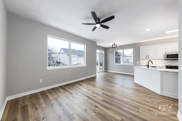 $420,000 | 733 Mecosta Lane, Romeoville, IL 60446