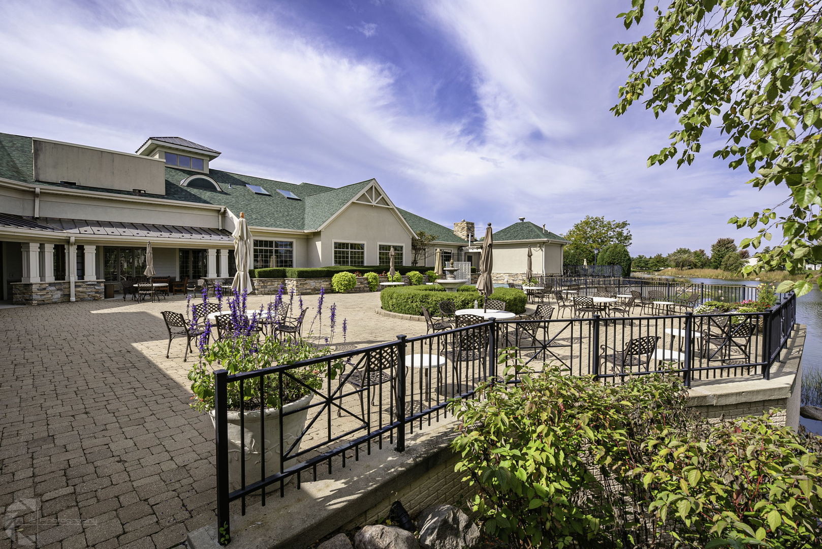 733 Mecosta Lane Romeoville, IL 60446 - Photo 32 of 36 a view of a chairs and table in the patio