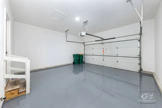 $420,000 | 733 Mecosta Lane, Romeoville, IL 60446