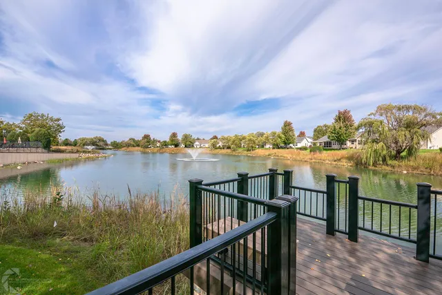 $420,000 | 733 Mecosta Lane, Romeoville, IL 60446