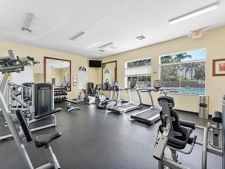 8023 Big Pine Way Riviera Beach, FL 33407 - Photo 22 of 72 7bcf4dd8-041b-4f5b-8346-2c579149a993