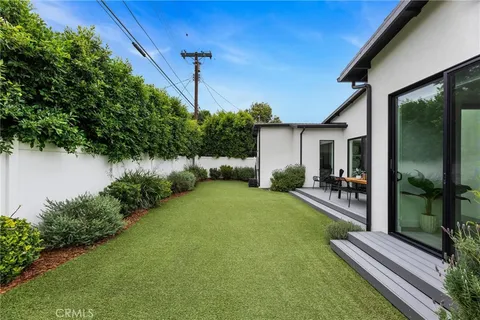 $1,595,950 | 17336 Collins Street, Encino, CA 91316
