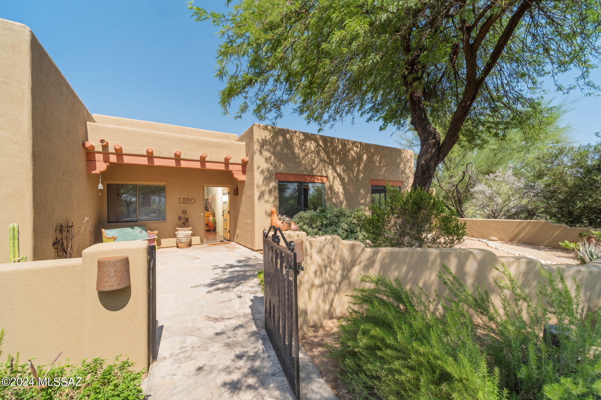 1320 West Panorama Road Tucson, AZ 85704 - Photo 4 of 37 Gallery Image 4