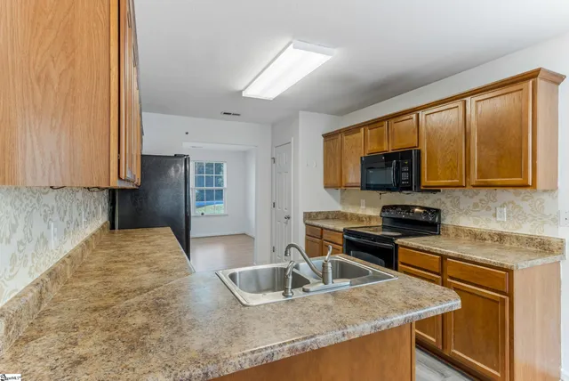 $2,000 | 301 Carnahan Drive, Spartanburg, SC 29306