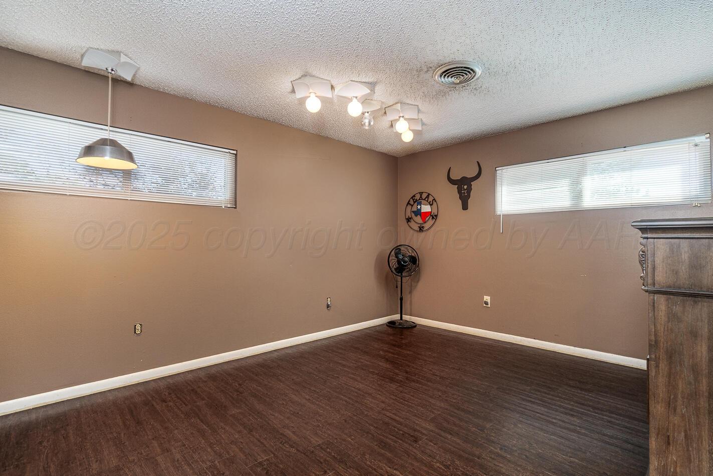 1900 Hemlock Street Borger, TX 79007 - Photo 16 of 48 1900_Hemlock Interiors-114
